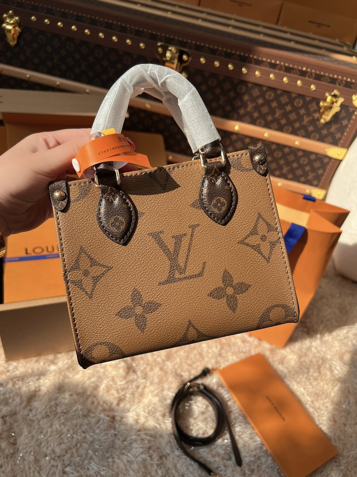 AAOO 181913 Luxury Bags(18*15*8.5)cm