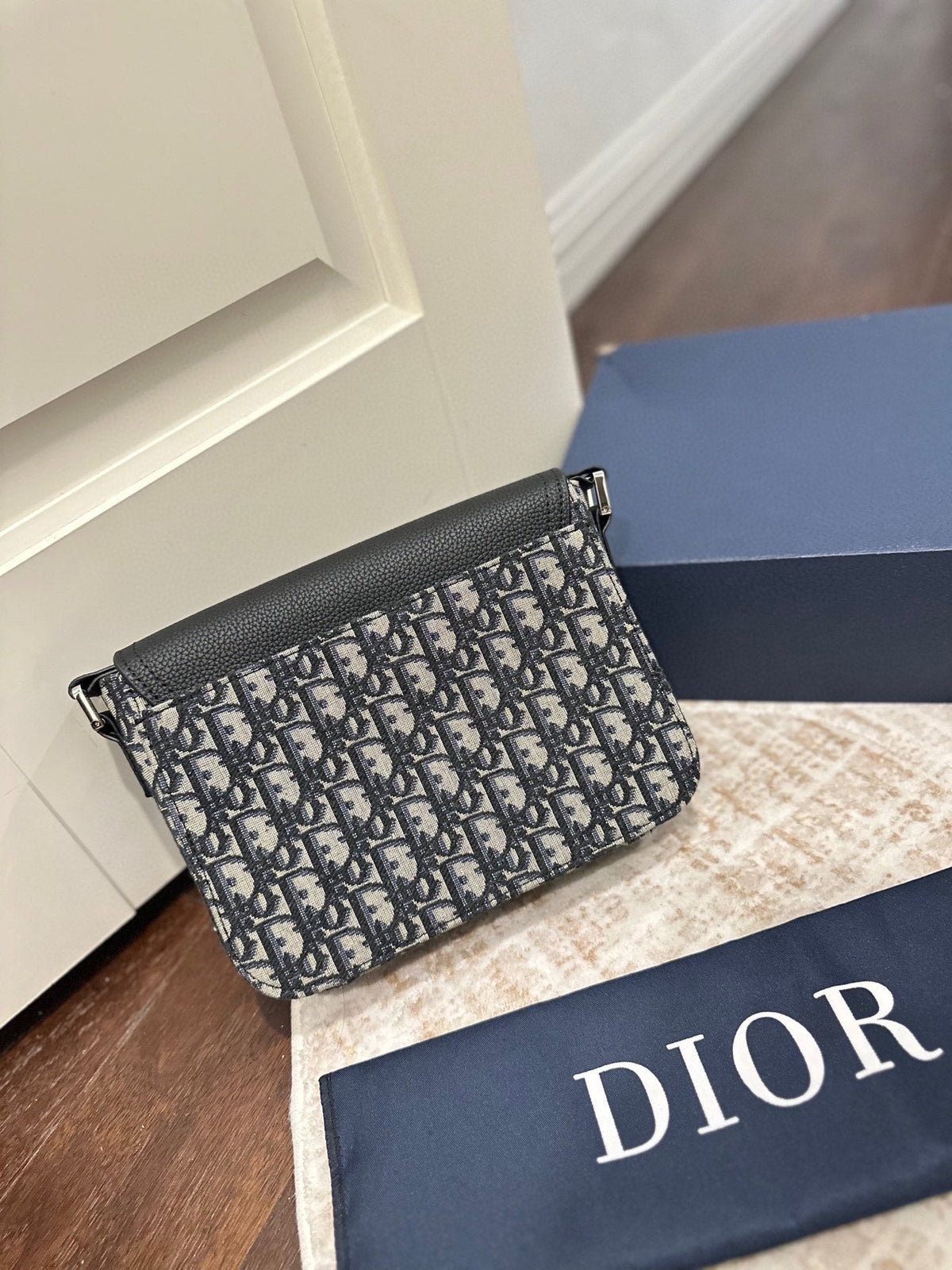 AAOO 181927 Luxury Bags(23*17)cm