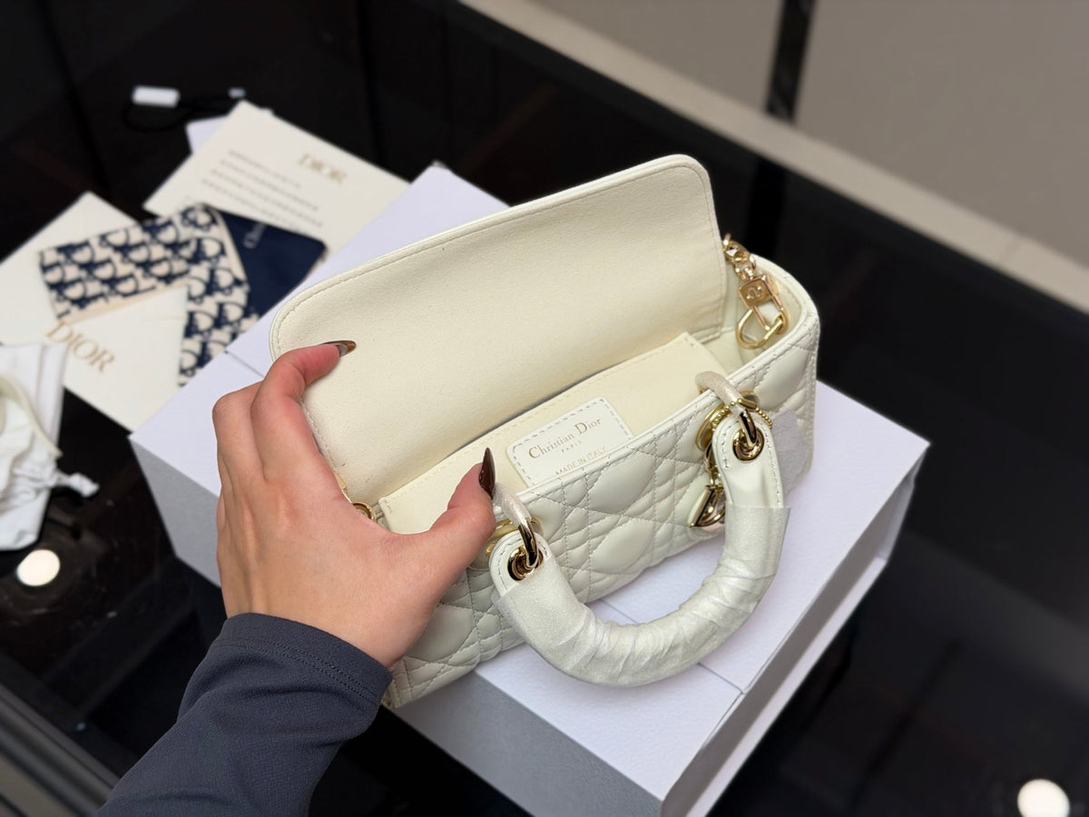 AAOO 181942 Luxury Bags 22cm