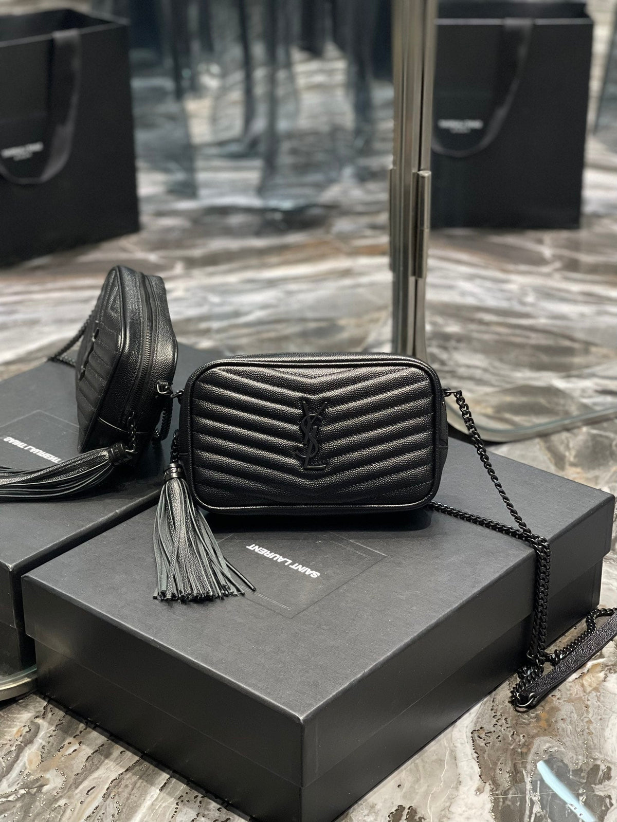 AAOO 100201 Luxustasche 18cm Schwarz