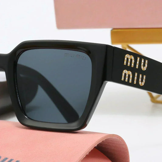 AAOO Luxuriöse quadratische Universal-Sonnenbrille 4018