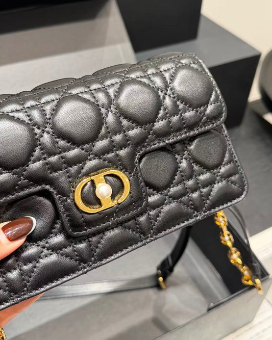 AAOO 202102 WOC 21*12cm – Chain Wallet
