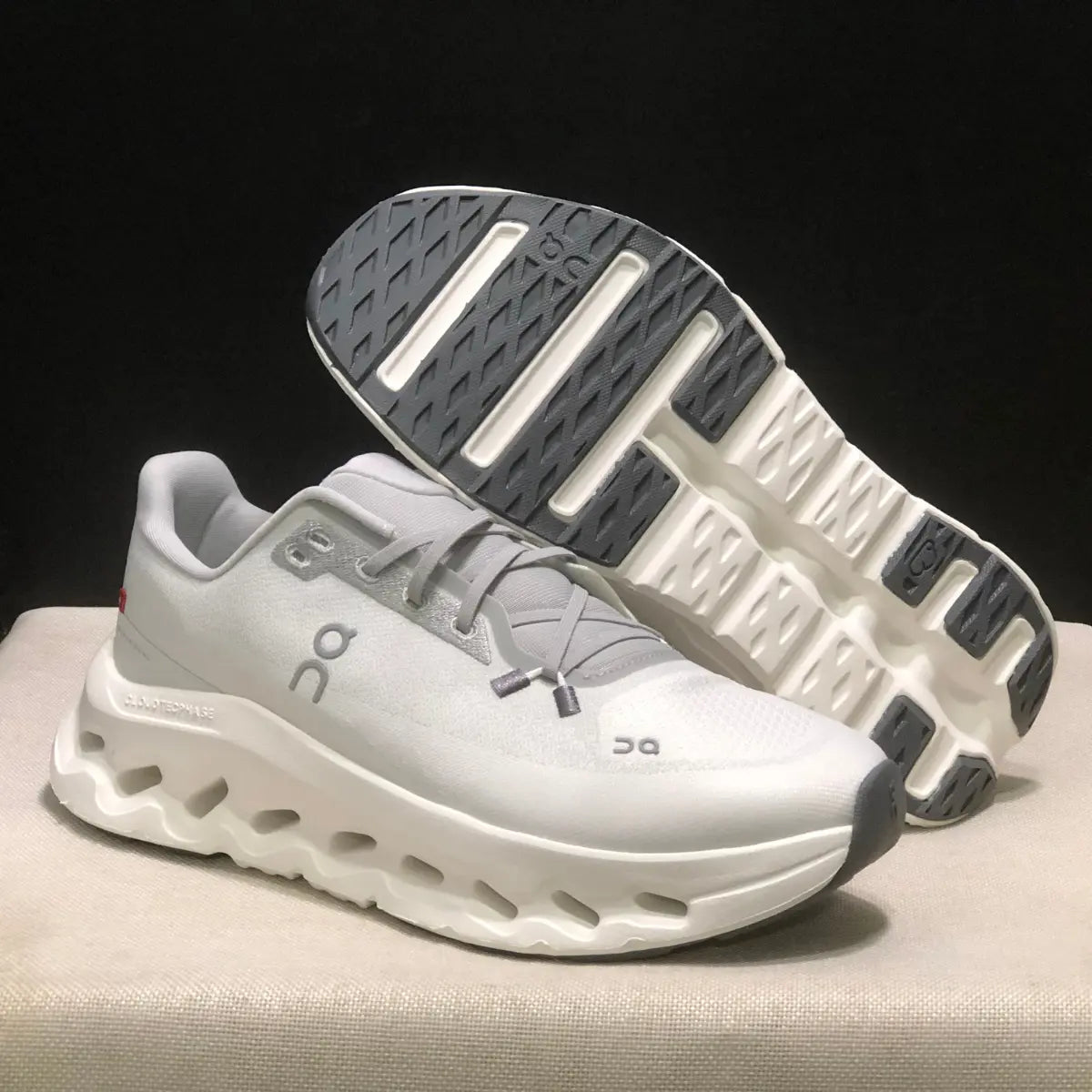 AAOO Cloudtilt Light Grey
