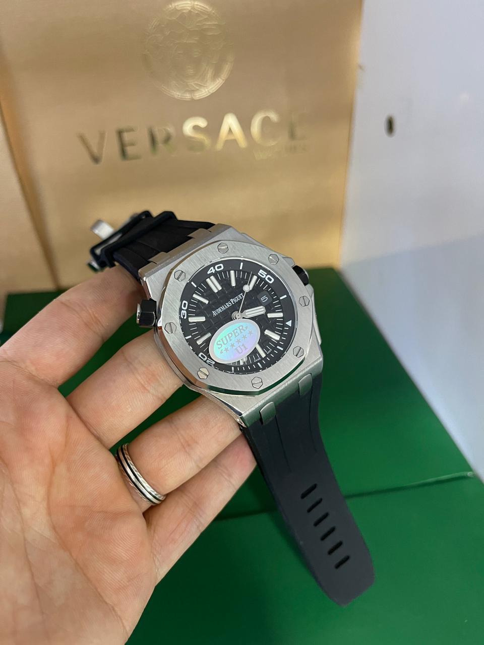 AAOO 44 mm Uhr, Schwarz