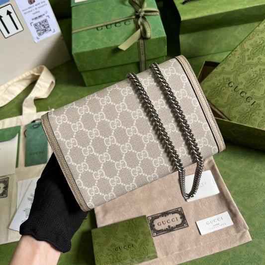 AAOO 100032 Chain Wallet
