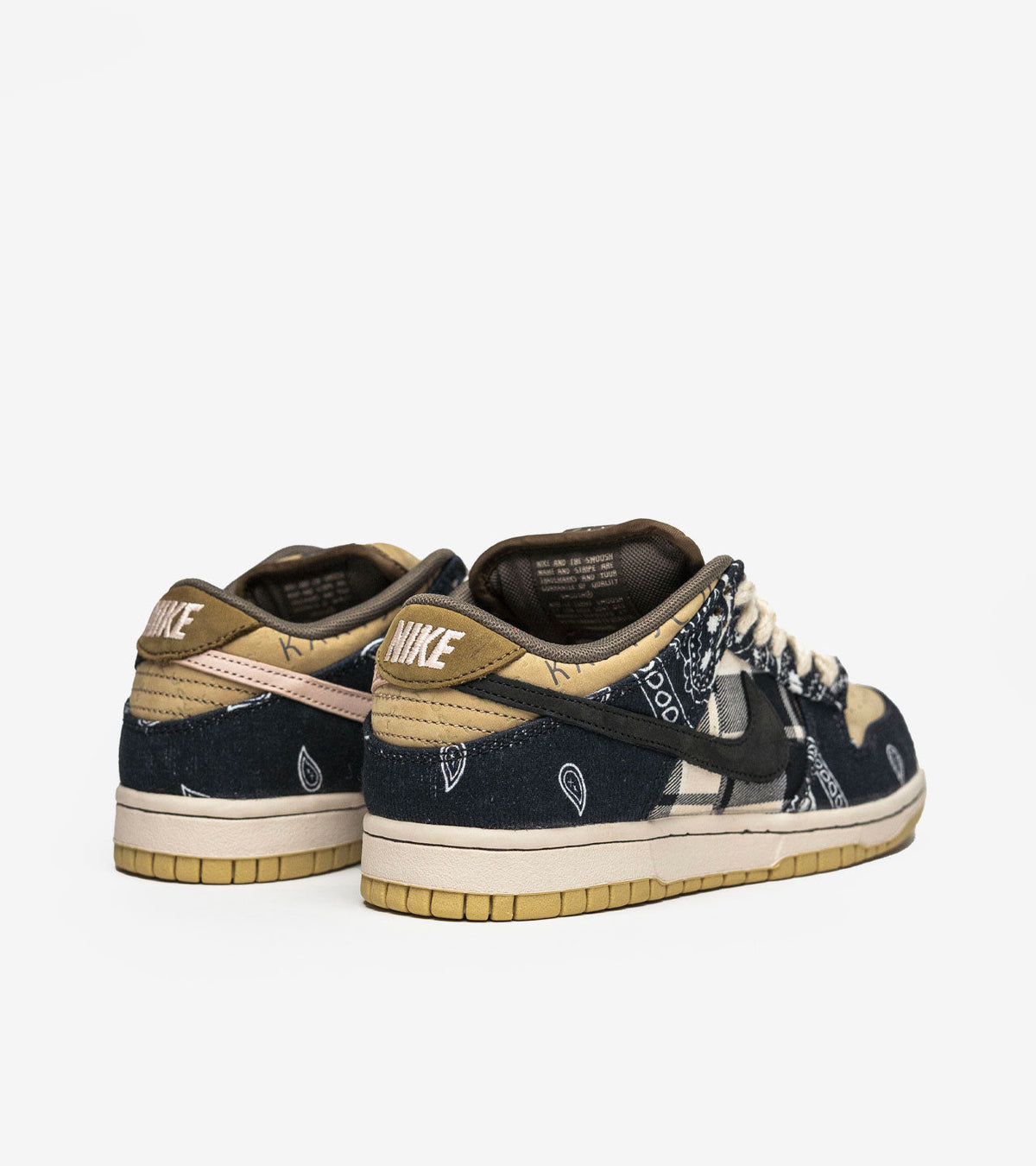 AAOO SB DUNK LOW