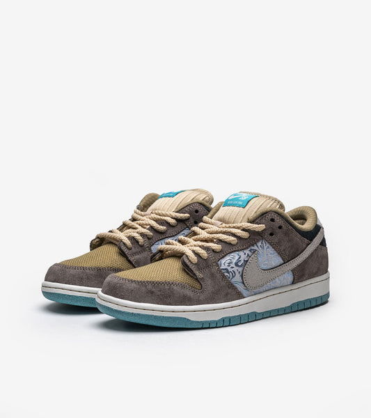 AAOO SB Dunk Low