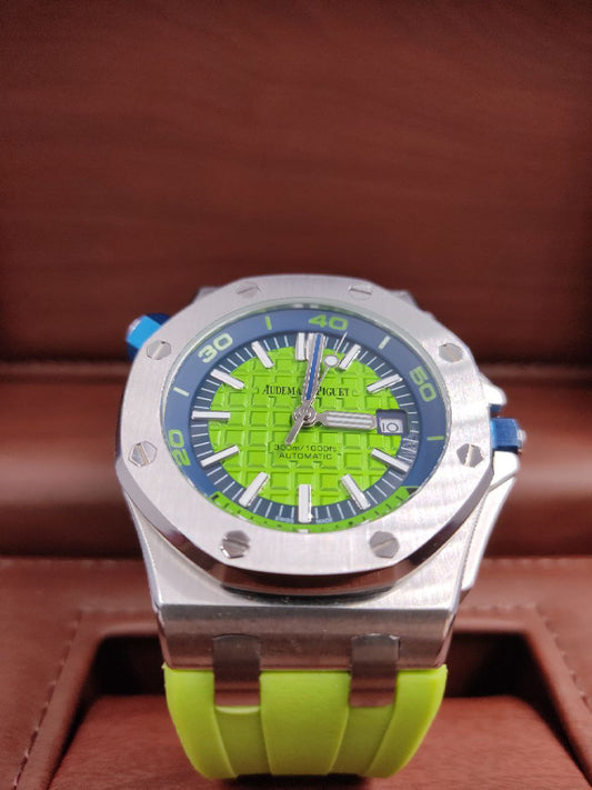 AAOO 44 mm Vert Uhr