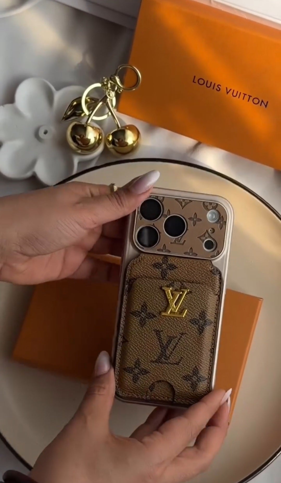 AAOO Klassische Leder iPhone Hülle mit magnetischem Wallet