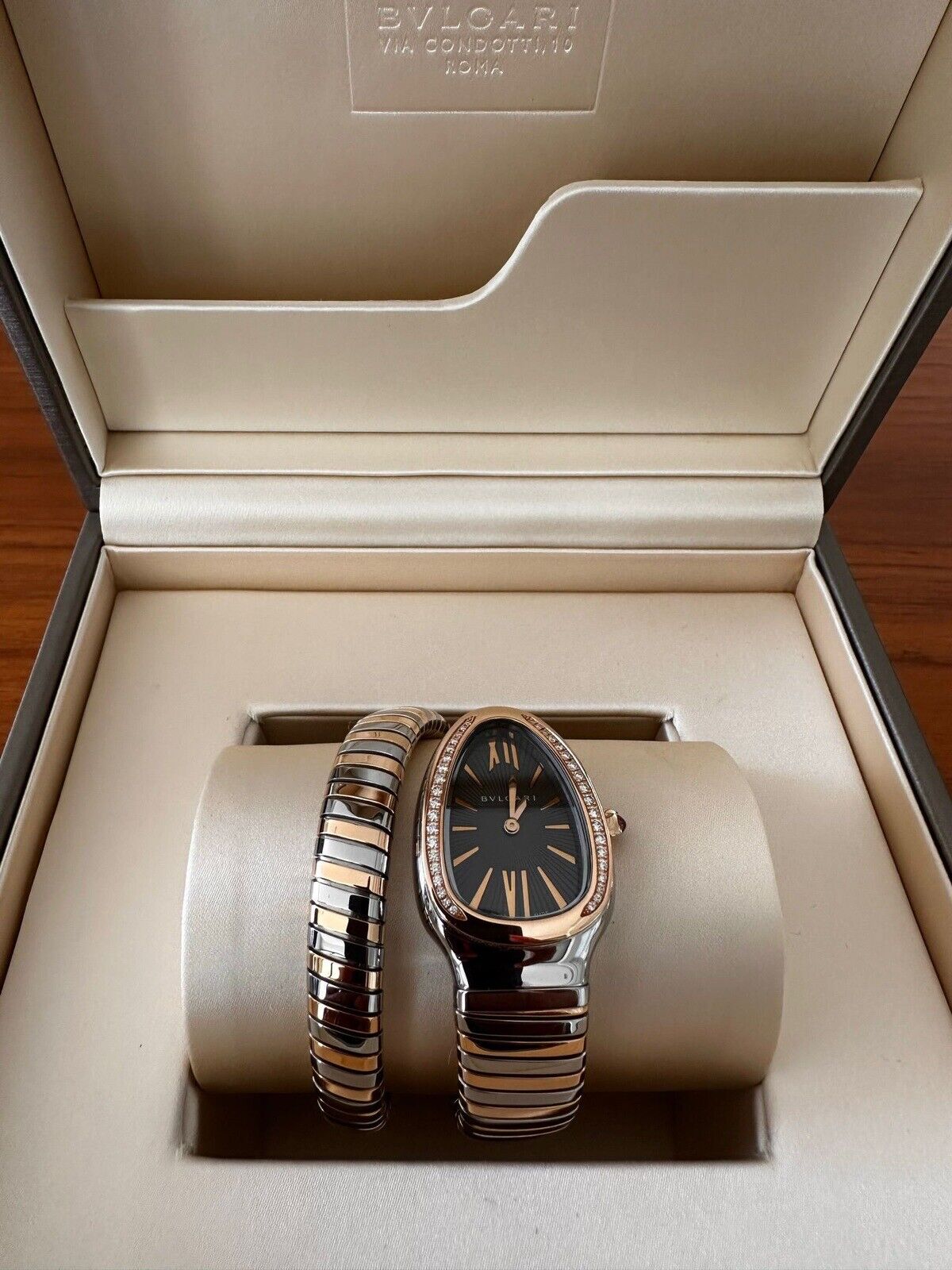 AAOO Serpenti BLACK DIAL Watch