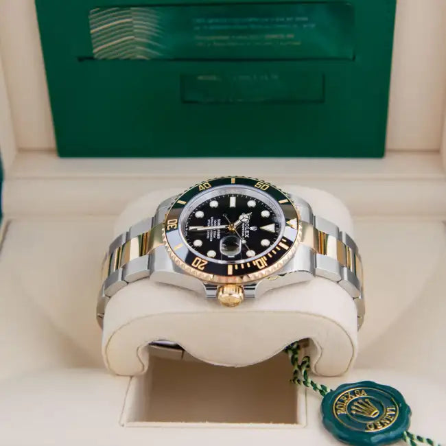 AAOO Submariner Black Yellow Glod Watch