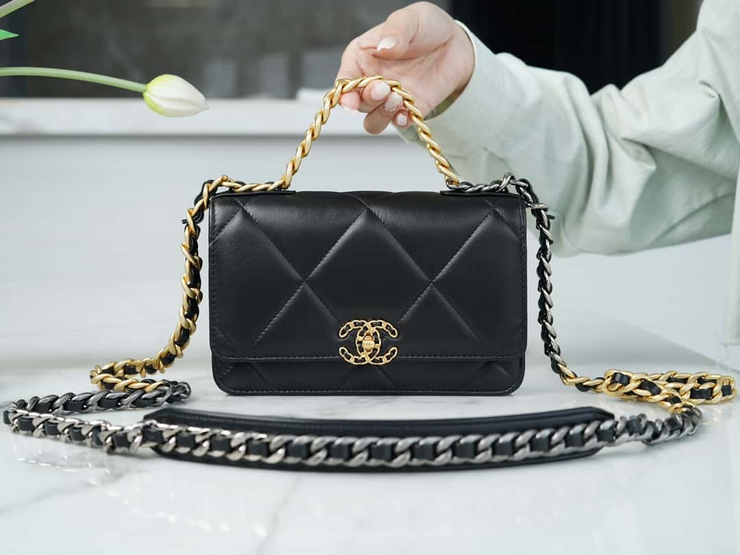 AAOO 100169 Chain Wallet