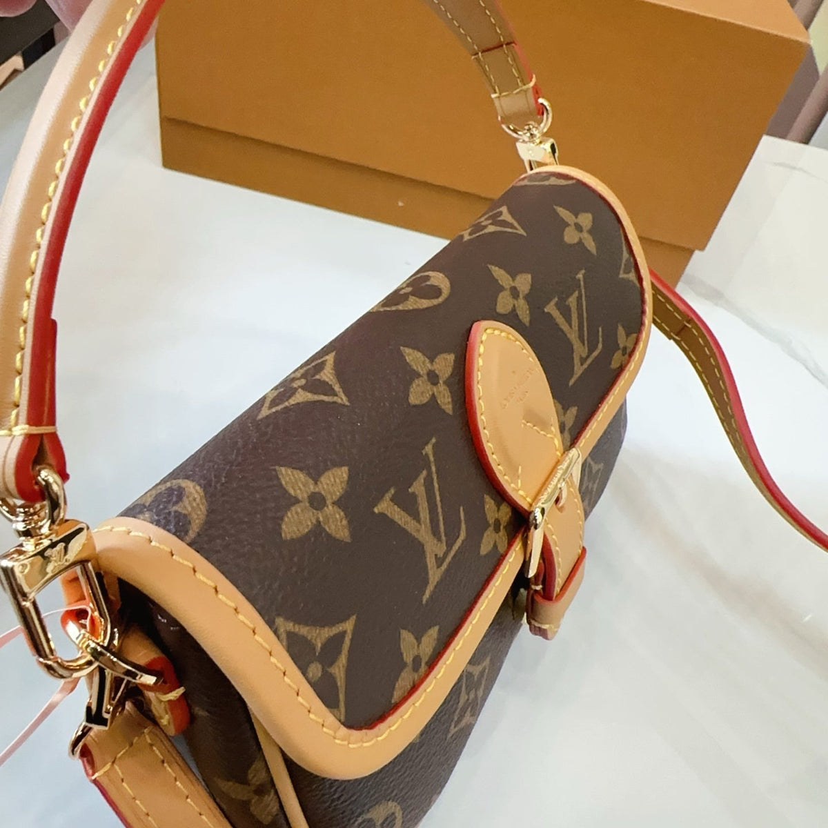 AAOO 181903 Luxustaschen (19*12)cm