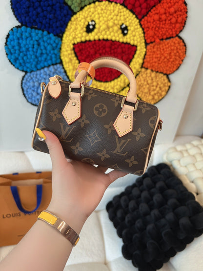 AAOO 181909 Luxury Bags 16cm