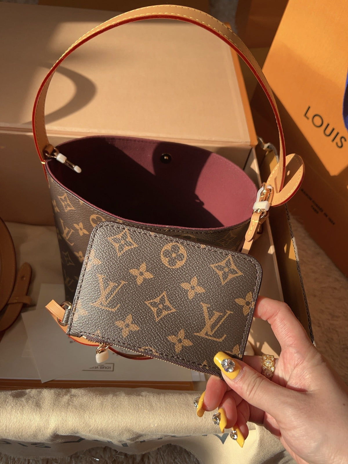 AAOO 181915 Luxury Bags(16*18*12)cm