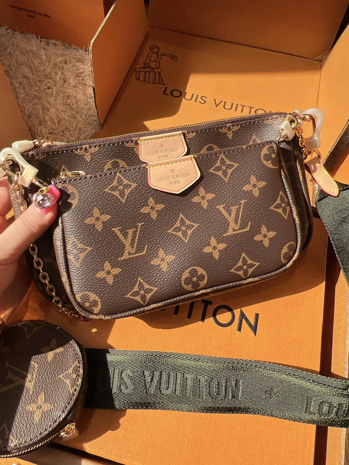 AAOO 181922 Luxury Bags(24*13*4.5)cm