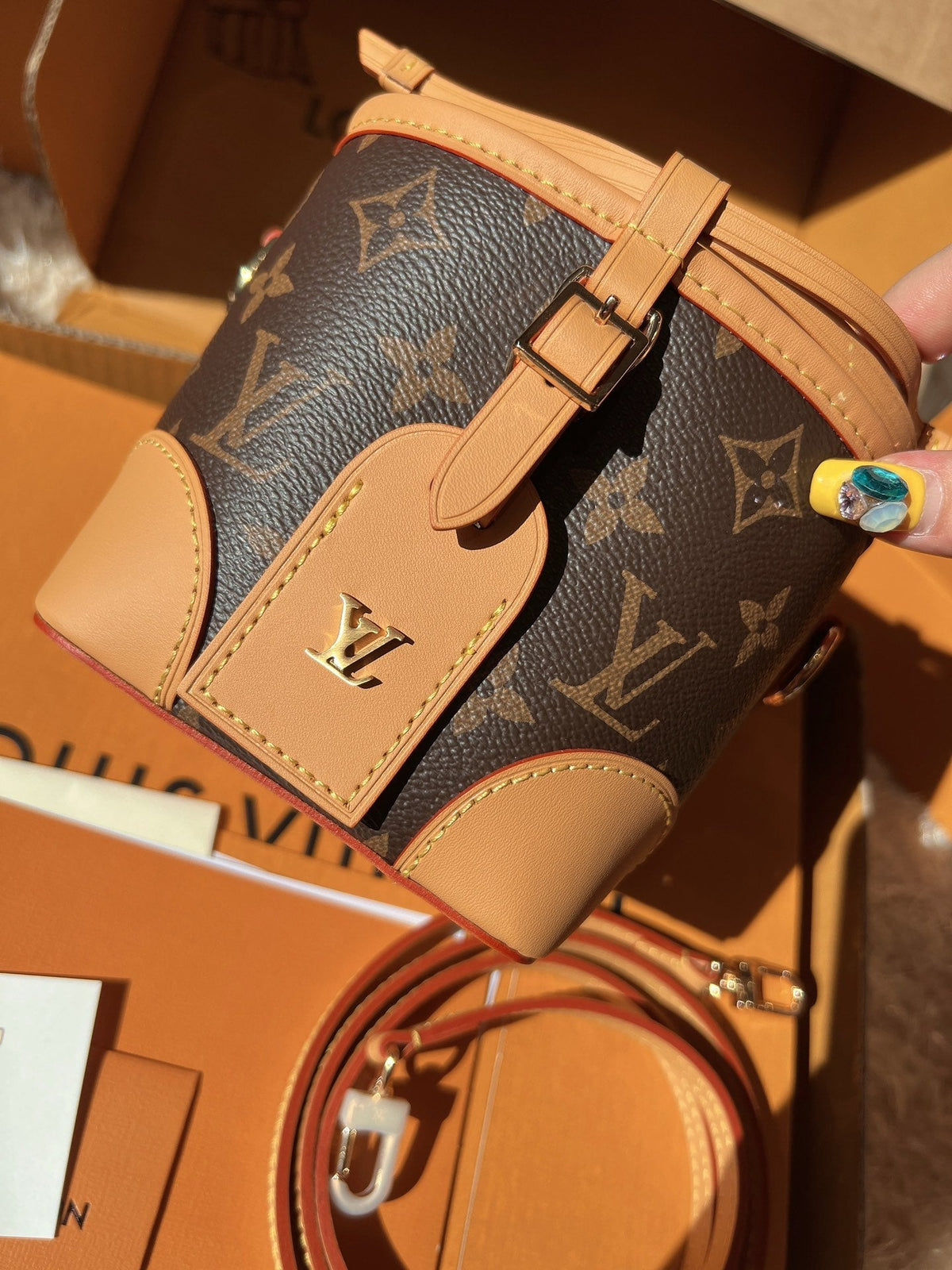 AAOO 181926 Luxury Bags(11.5*12*11.5)cm
