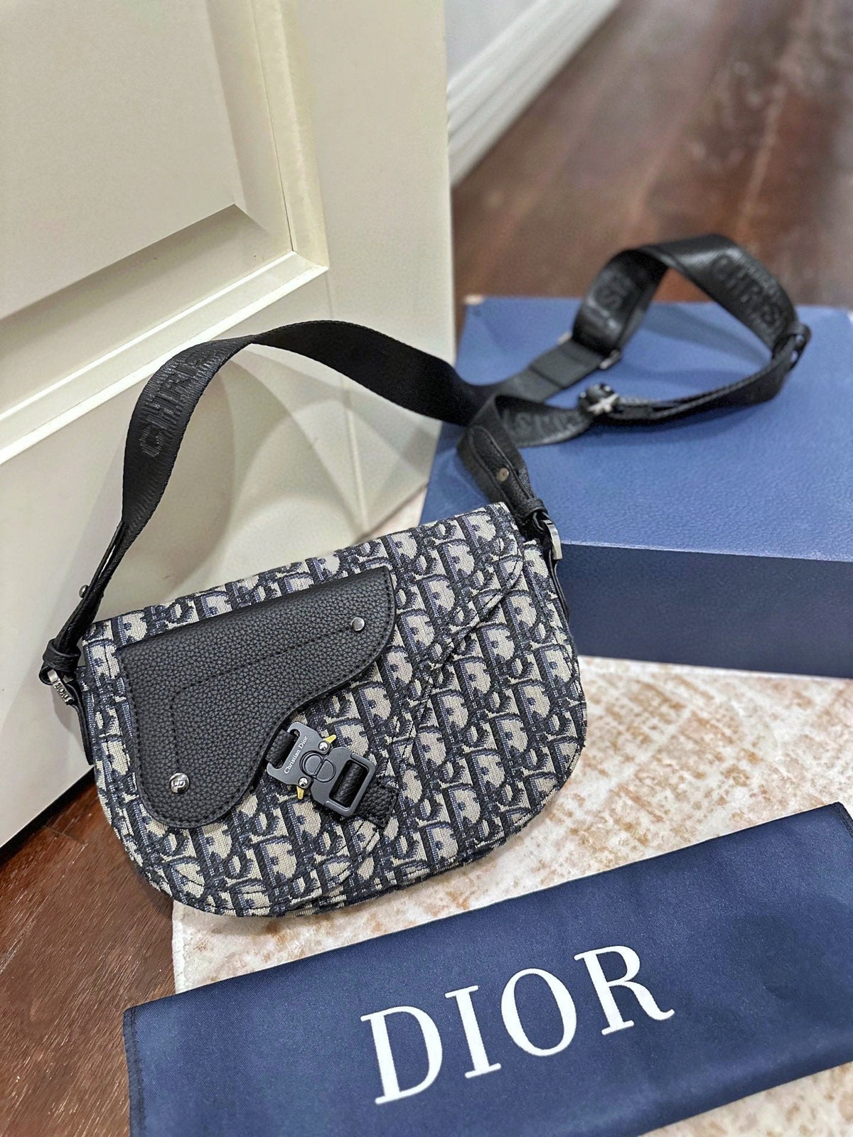 AAOO 181928 Luxury Bags(23*17)cm