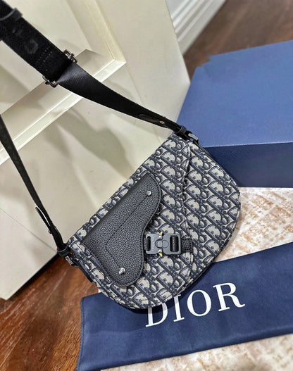 AAOO 181928 Luxury Bags(23*17)cm