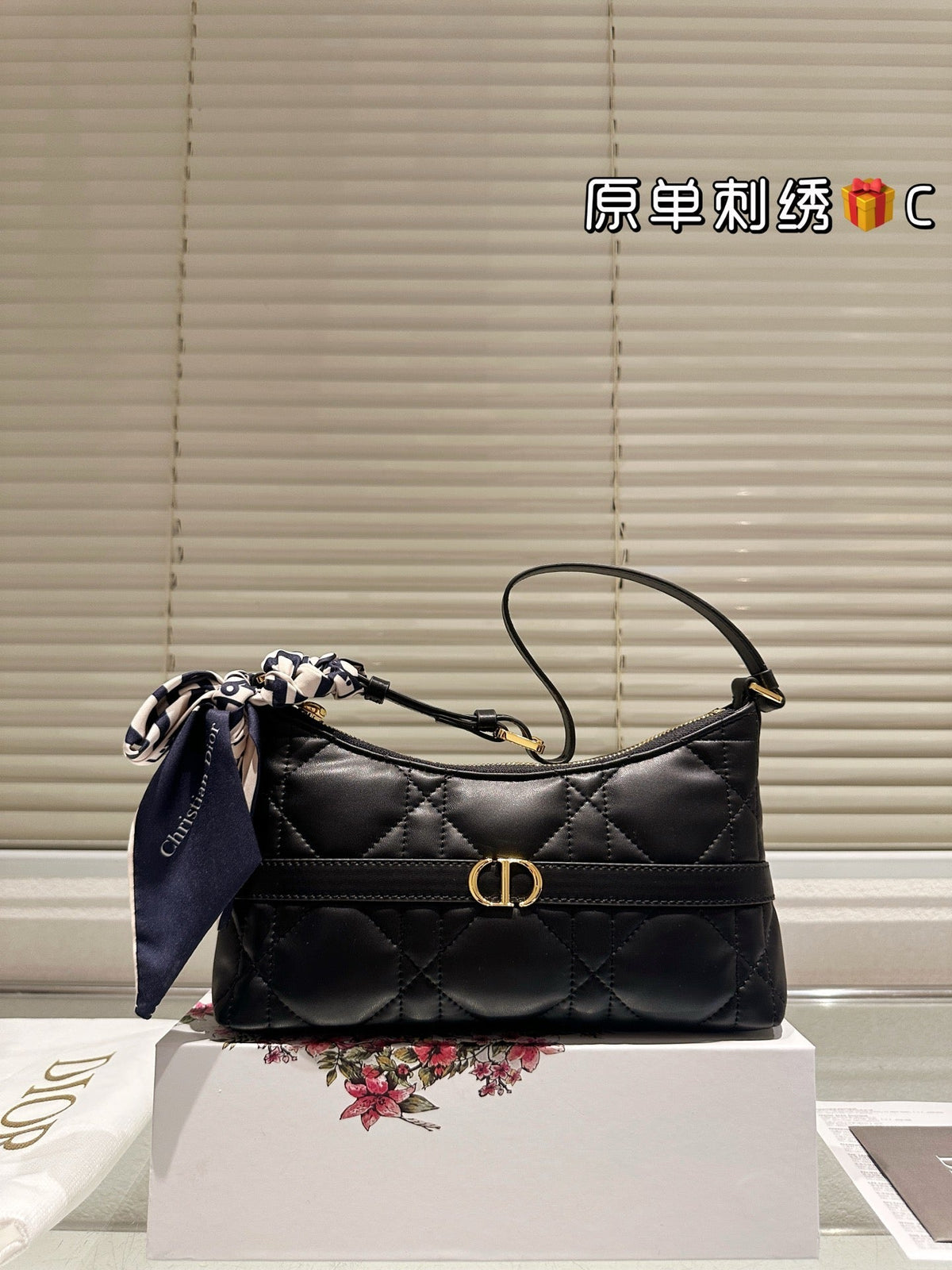 AAOO 181944 Luxury Bags 24*6.5*14cm