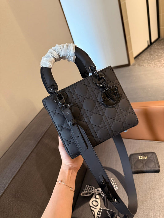 AAOO 181940 Luxury Bags 20cm