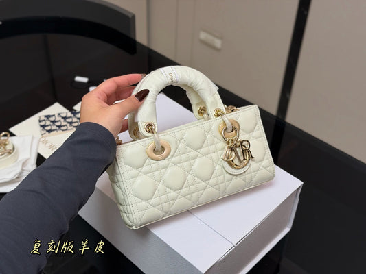 AAOO 181942 Luxury Bags 22cm