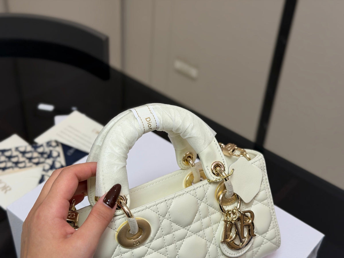 AAOO 181942 Luxury Bags 22cm