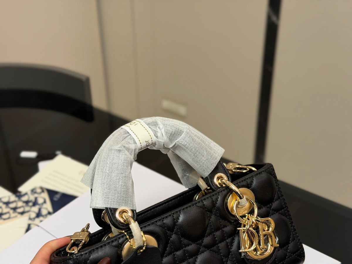 AAOO 181943 Luxury Bags 22cm
