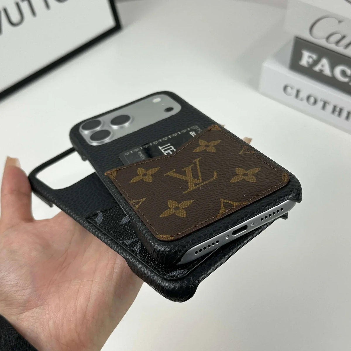 AAOO Leder Handyhülle mit Kartenfach Hülle für iPhone 12-17 Serie
