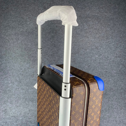 AAOO S003 Horizon 55 Suitcase
