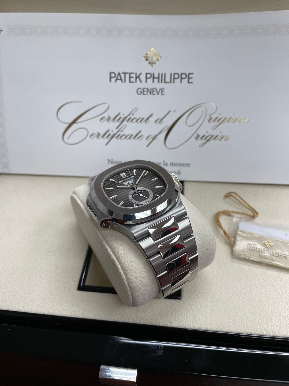 AAOO Nautilus Jahreskalender Mondphase Stahluhr