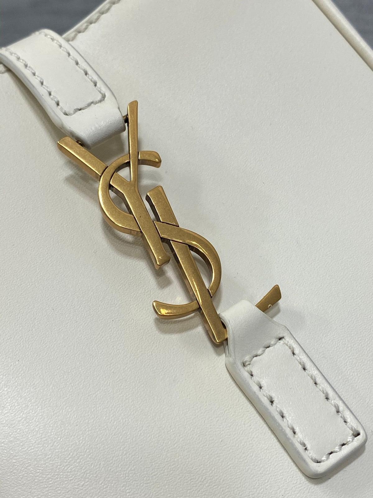 AAOO 100211 Luxury Bag Mini White Bag 13x20x4cm