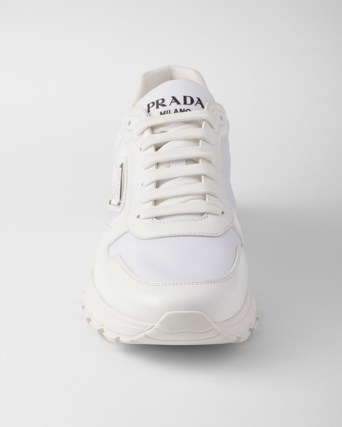 AAOO Basket Blanc En Cuir Brossé