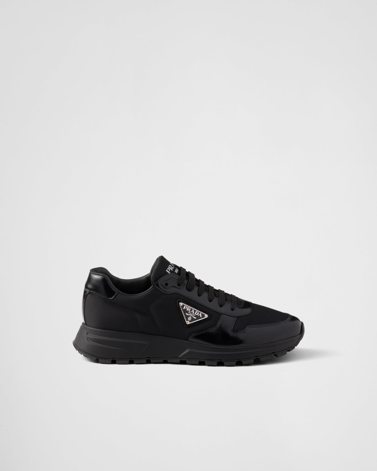 AAOO Basket Noir En Cuir Brossé