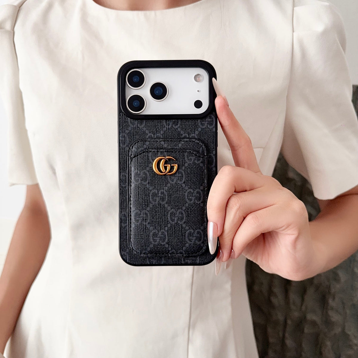 AAOO Luxuriöse Magnetische Kartenhalter Handyhülle für iPhone 12-17 Serien