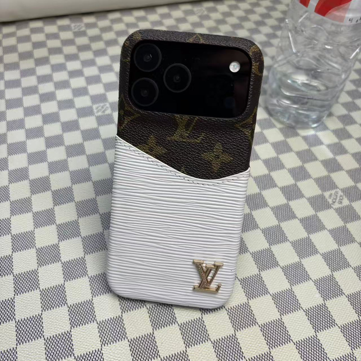 AAOO Leder Handyhülle mit Kartenhalter für iPhone 12-17 Serie
