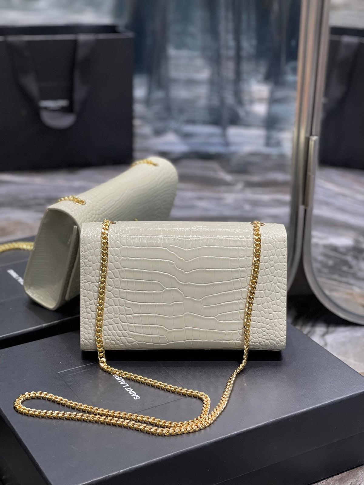 AAOO 100196 Luxustasche 24cm