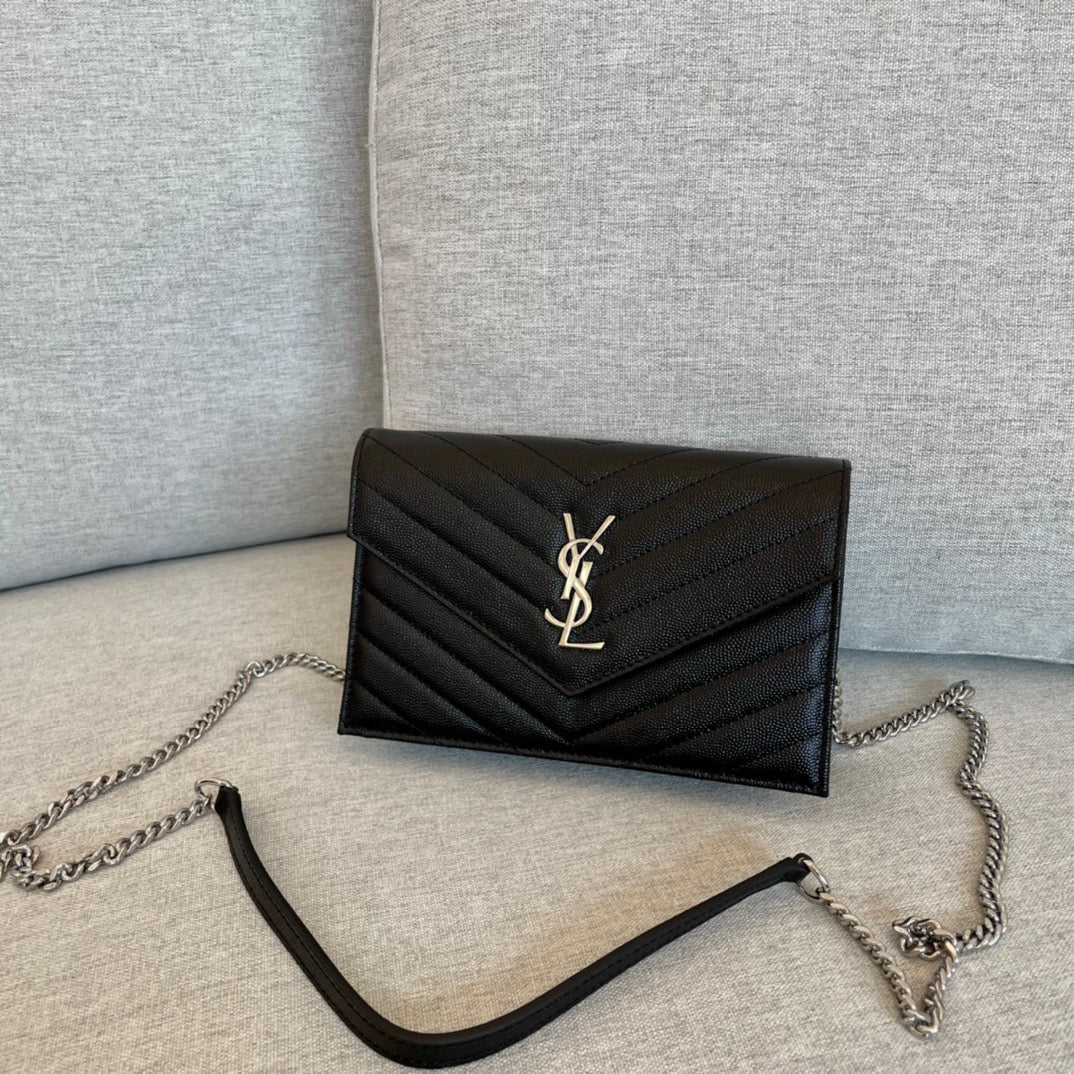 AAOO 100217 Chain Wallet 19x11.5x4 cm