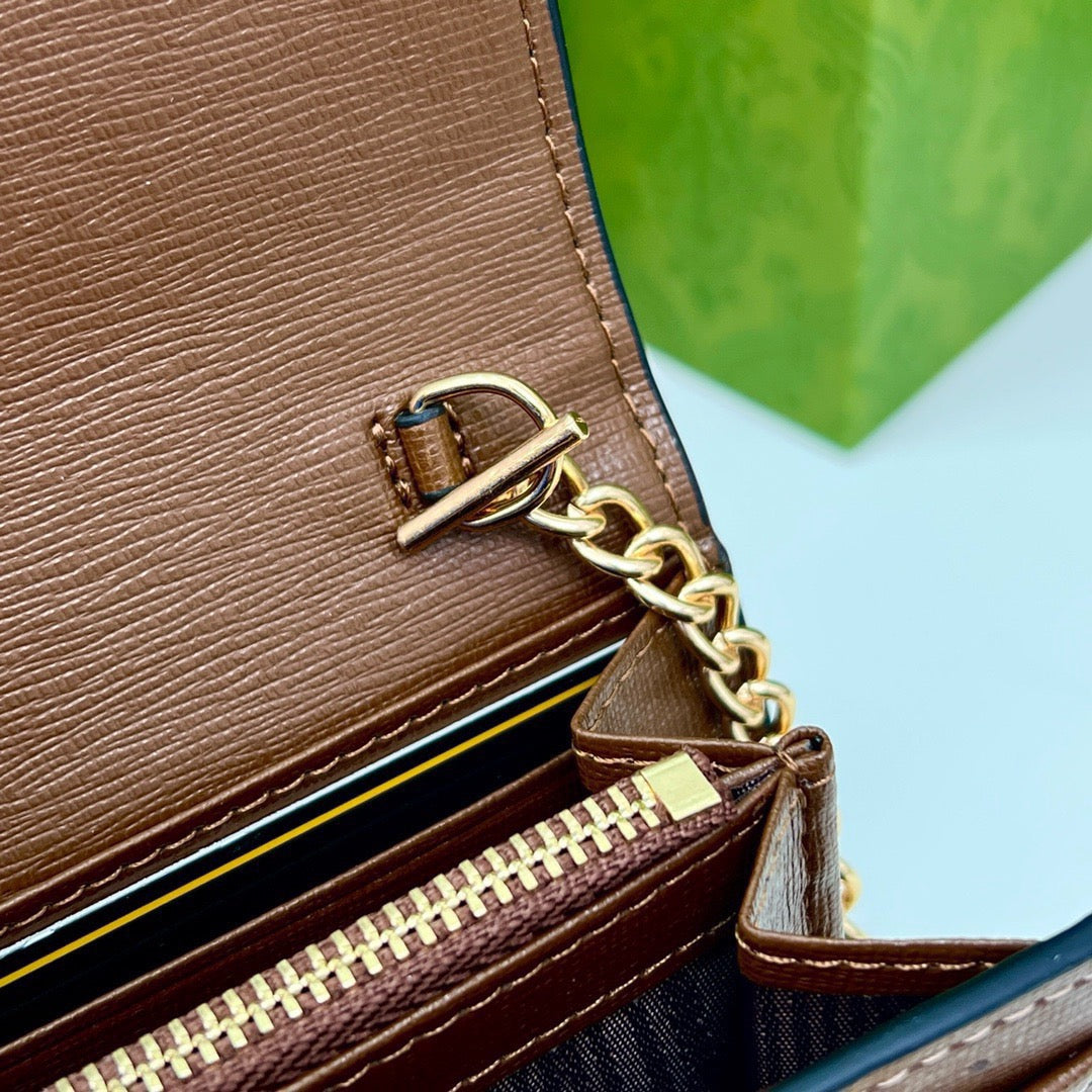 AAOO 100041 Luxury Bag 19x10.5x3.5cm