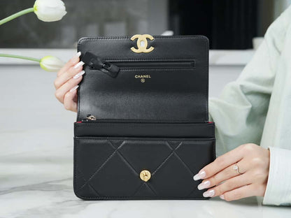 AAOO 100169 Chain Wallet
