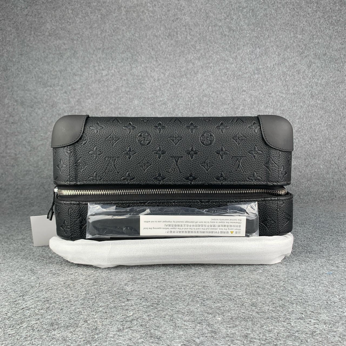 AAOO S004 Horizon 55 Suitcase