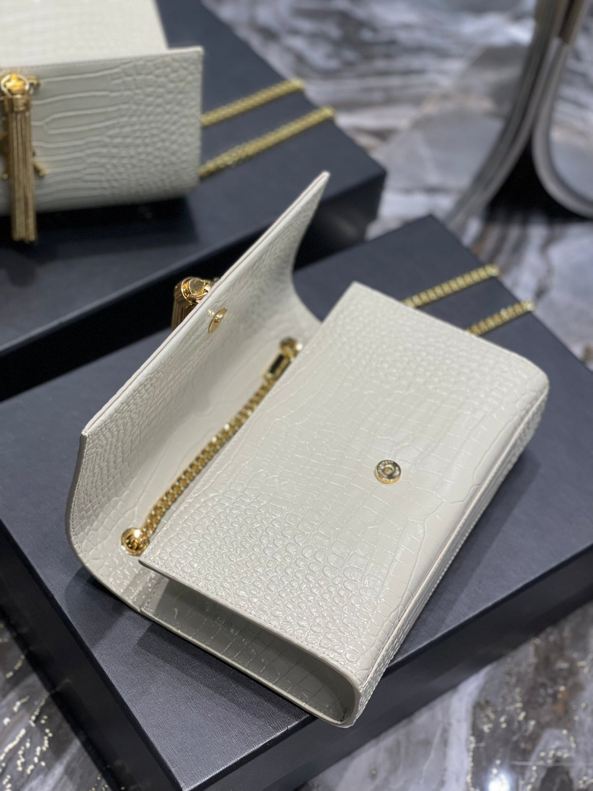 AAOO 100196 Luxustasche 24cm
