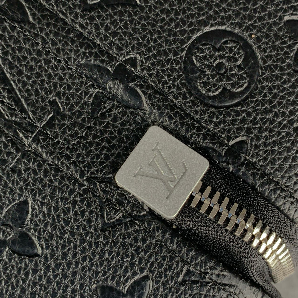 AAOO S004 Horizon 55 Suitcase