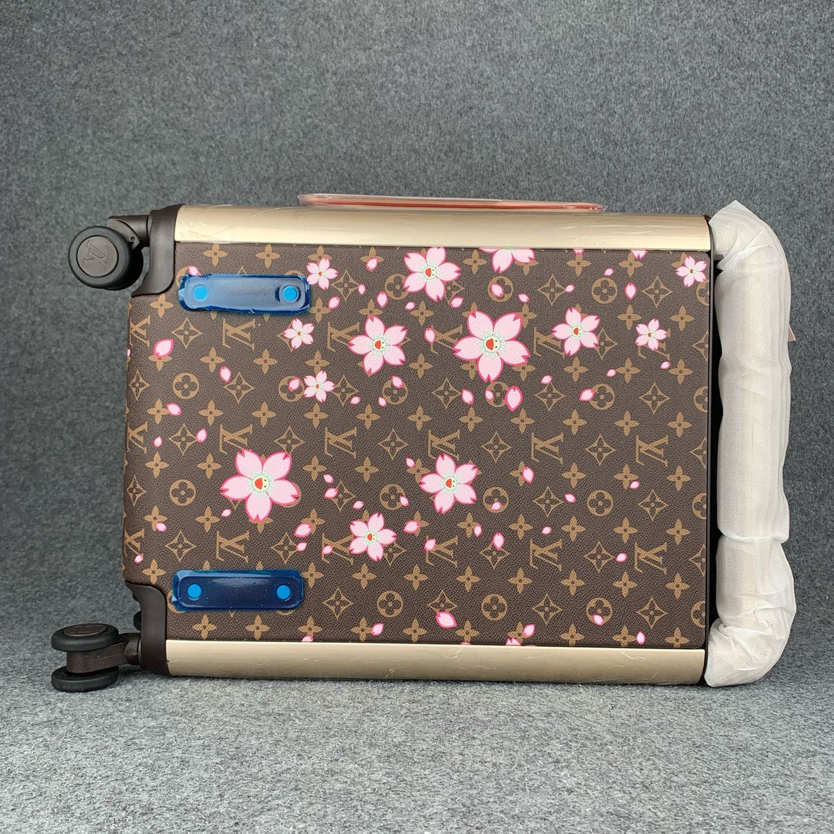 AAOO S002 Horizon 55 Suitcase