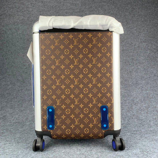 AAOO S003 Horizon 55 Suitcase