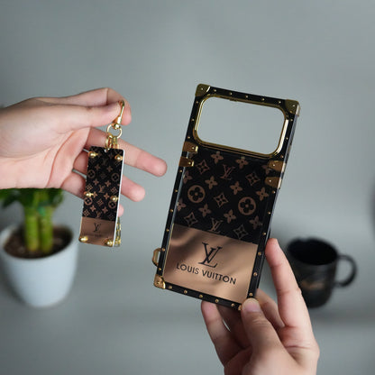 AAOO Luxury Shiny Trunk Phone Case For iPhone 17-12