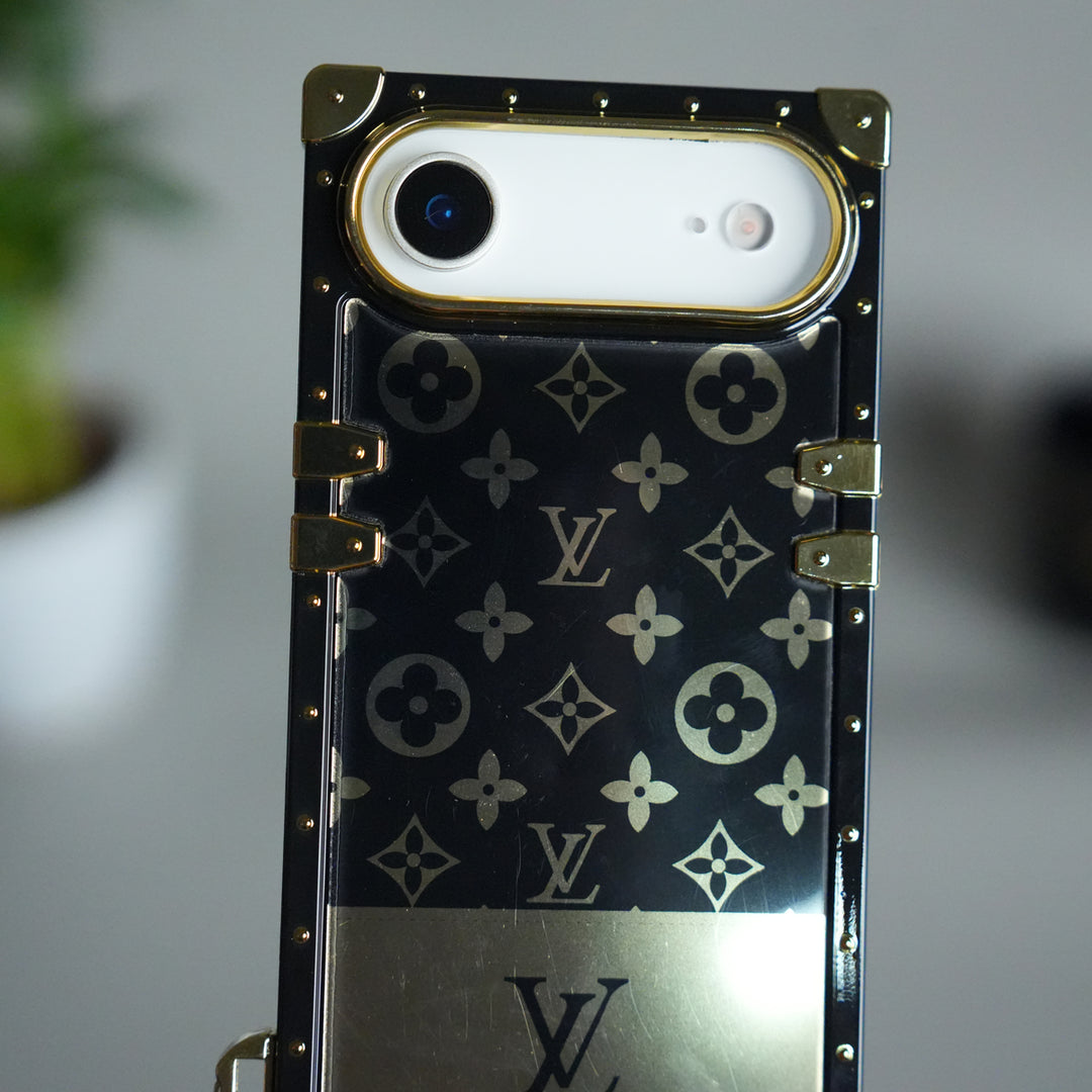 AAOO Luxury Shiny Trunk Phone Case For iPhone 17-12