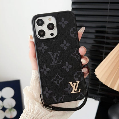 AAOO HAND CHAIN IPHONE CASE