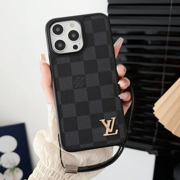 AAOO HAND CHAIN IPHONE CASE