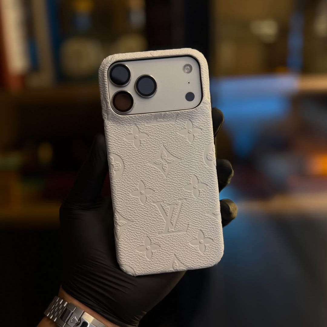 AAOO Luxus Schutzhülle mit Prägung für iPhone 12-17
